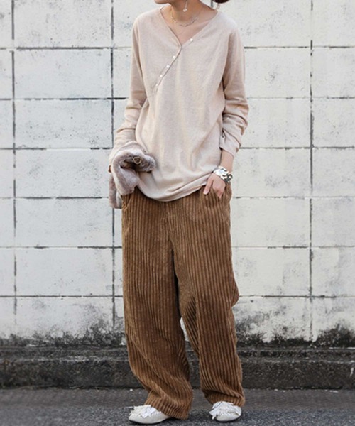 antiqua(アンティカ)の「大HITのVネックヘンリー、ついにニットで登場。ボタン綿ニット(ニット/セーター・レディース・ブラック/ベージュ/パープル/ネイビー/レッド/オフホワイト/ライム/オートミール/杢グレー・FREE)」の18枚目の写真
