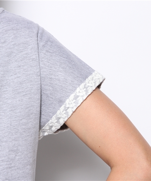 un dix cors（アンディコール）の「後ろ刺繍レースPO（Tシャツ/カットソー・レディース・ホワイト/グレー/ブルー・38）」の6枚目の写真