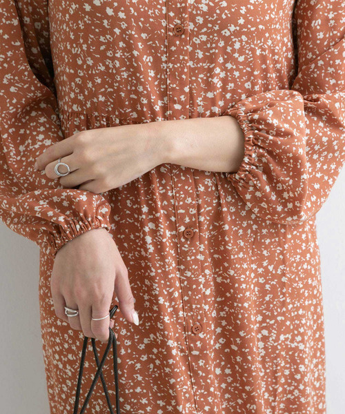 Newlyme（ニューリーミー）の「花柄マキシシャツワンピース【R】（ワンピース・レディース・ブラック/ピンク・MEDIUM/LARGE）」の4枚目の写真