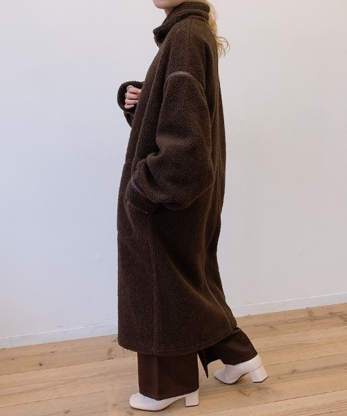 VANNIE U（ヴァニーユー）の「ボアムートンリバーシブルロングコート（ダウンジャケット/コート・レディース・ブラウン/ナチュラル・FREE）」の21枚目の写真