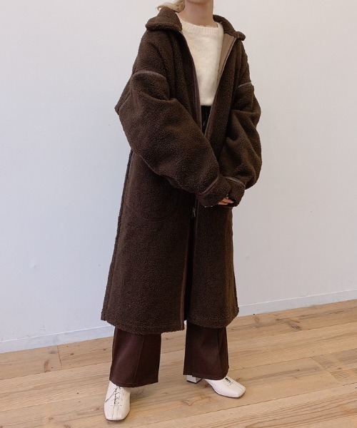 VANNIE U（ヴァニーユー）の「ボアムートンリバーシブルロングコート（ダウンジャケット/コート・レディース・ブラウン/ナチュラル・FREE）」の19枚目の写真