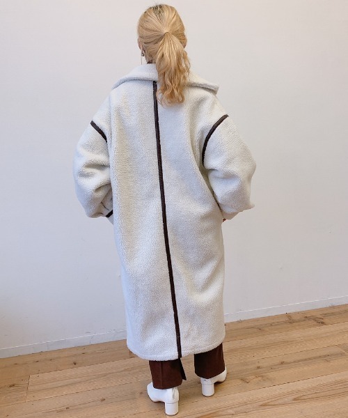 VANNIE U（ヴァニーユー）の「ボアムートンリバーシブルロングコート（ダウンジャケット/コート・レディース・ブラウン/ナチュラル・FREE）」の6枚目の写真
