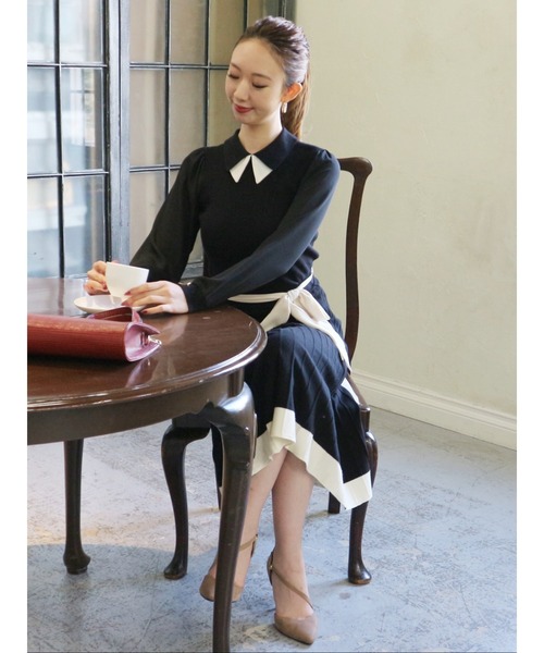 ROYAL PARTY(ロイヤルパーティー)の「裾配色ニットフレアスカート(スカート・レディース・ブラック/オフホワイト/ベージュ・FREE)」の4枚目の写真