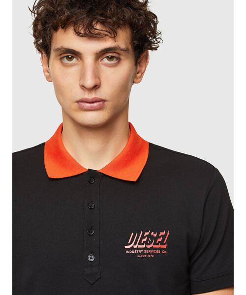 新品　DIESEL　ディーゼル　ポロシャツ　ブレイブマン　バックプリント　黒 DIESEL（ディーゼル）の「メンズ ポロシャツ ロゴ バック