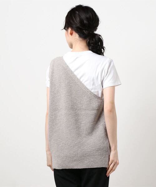 Kari & lili(カウリアンドリィリィ)の「ワンショルダーニットベスト(ベスト・レディース・アイボリー/ブラック/ライトグレー・FREE)」の4枚目の写真