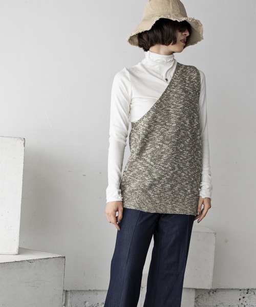 Kari & lili(カウリアンドリィリィ)の「ワンショルダーニットベスト(ベスト・レディース・アイボリー/ブラック/ライトグレー・FREE)」の13枚目の写真