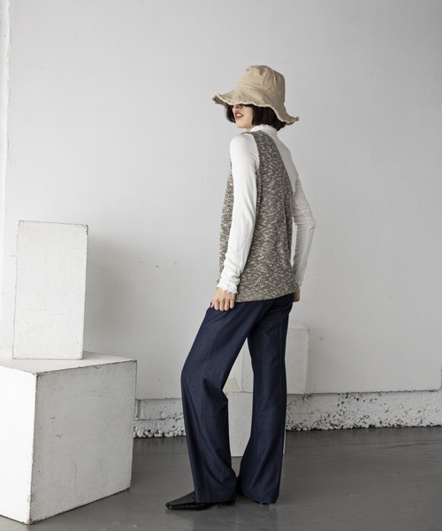 Kari & lili(カウリアンドリィリィ)の「ワンショルダーニットベスト(ベスト・レディース・アイボリー/ブラック/ライトグレー・FREE)」の14枚目の写真