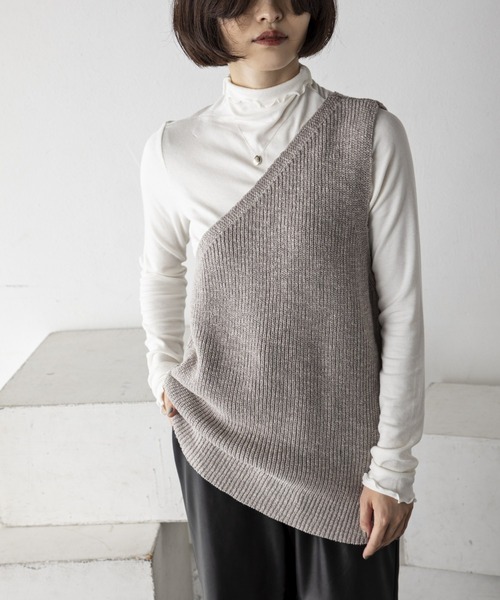 Kari & lili(カウリアンドリィリィ)の「ワンショルダーニットベスト(ベスト・レディース・アイボリー/ブラック/ライトグレー・FREE)」の17枚目の写真