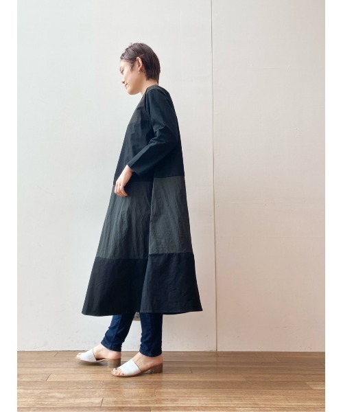 BEARDSLEY(ビアズリー)の「《FABIO RUSCONI/ファビオ・ルスコーニ》型押しレザーミュール(サンダル・レディース・ホワイト・38/36/37)」の3枚目の写真