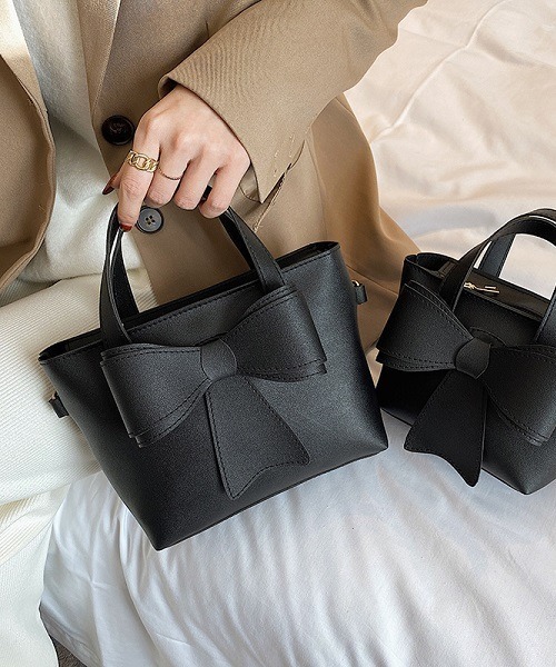 Donnaruma（ドンナルンマ）の「UNWKND / リボン2WAYバッグ（ショルダーバッグ・レディース・ブラック/ベージュ・FREE）」の6枚目の写真