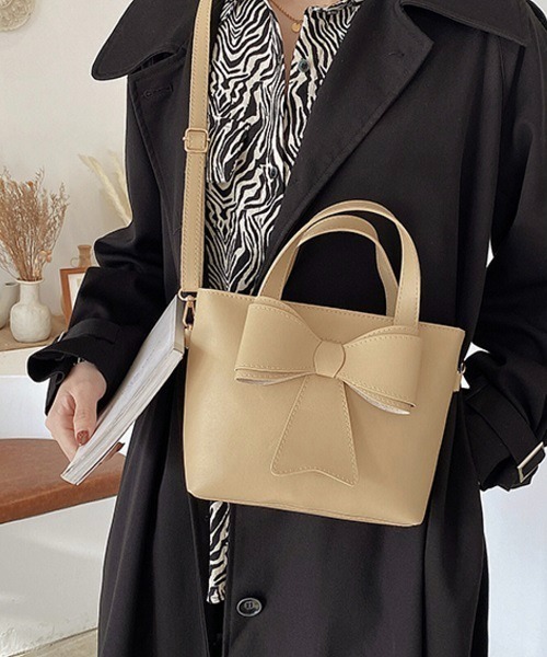 Donnaruma（ドンナルンマ）の「UNWKND / リボン2WAYバッグ（ショルダーバッグ・レディース・ブラック/ベージュ・FREE）」の4枚目の写真