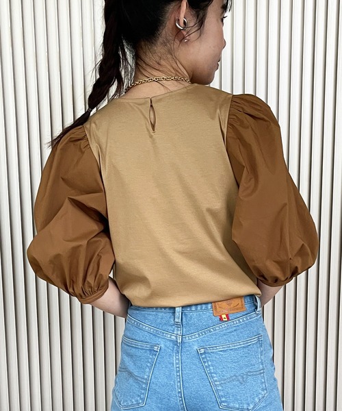 MADEMOISELLE ROPE'(マドモアゼル ロペ)の「【秋まで使える】コンビネーションパフスリーブカットソー(Tシャツ/カットソー・レディース・ホワイト/ブラック/キャメル・38)」の17枚目の写真