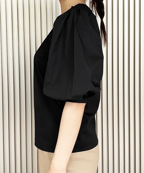 MADEMOISELLE ROPE'(マドモアゼル ロペ)の「【秋まで使える】コンビネーションパフスリーブカットソー(Tシャツ/カットソー・レディース・ホワイト/ブラック/キャメル・38)」の19枚目の写真