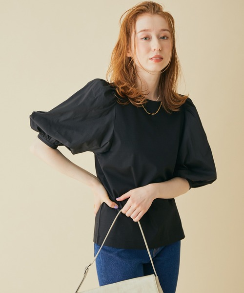 MADEMOISELLE ROPE'(マドモアゼル ロペ)の「【秋まで使える】コンビネーションパフスリーブカットソー(Tシャツ/カットソー・レディース・ホワイト/ブラック/キャメル・38)」の7枚目の写真