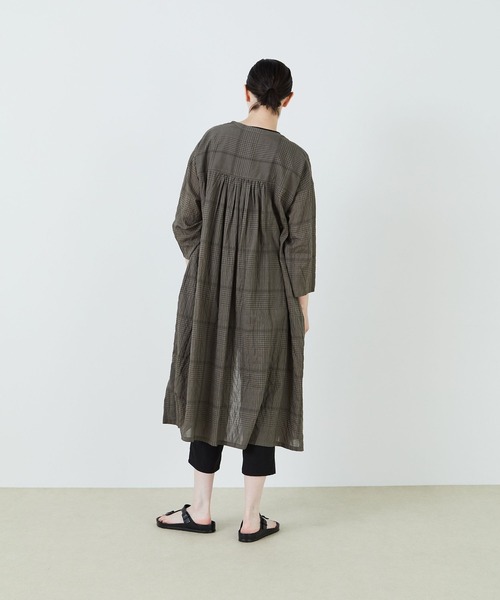 conges payes ADIEU TRISTESSE(コンジェ ペイエ アデュートリステス)の「Aラインワンピース(ワンピース・レディース・ブラック系その他/グリーン系その他/ブルー系その他・38)」の17枚目の写真