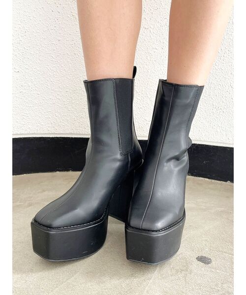 GYDA(ジェイダ)の「サイドゴアチャンキーショートブーツ(ブーツ・レディース・ブラック/カーキ・SMALL/MEDIUM/LARGE)」の7枚目の写真