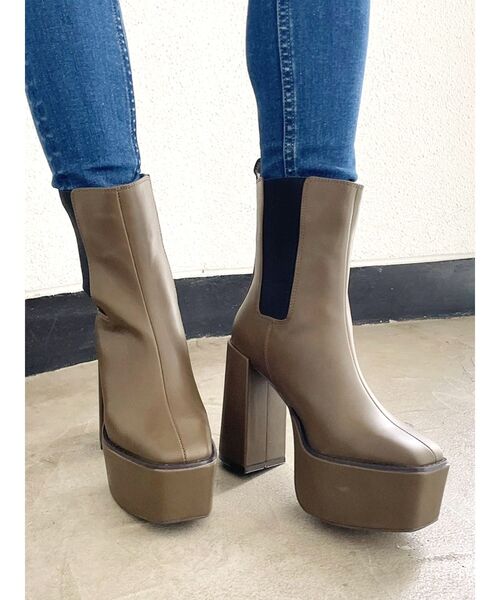 GYDA(ジェイダ)の「サイドゴアチャンキーショートブーツ(ブーツ・レディース・ブラック/カーキ・SMALL/MEDIUM/LARGE)」の17枚目の写真