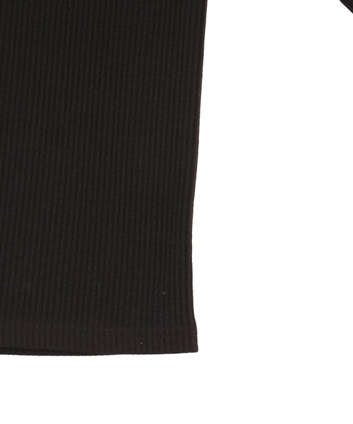 PUNYUS（プニュズ）の「シャーリングスリーブリブトップス（Tシャツ/カットソー・レディース・ブラック/アイボリー/パープル・4/3/1/2）」の8枚目の写真