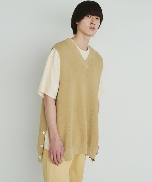 UNDECORATED(アンデコレイテッド)の「UNDECORATED アンデコレイテッド / CODE YARN KNIT VEST コードヤーン オーバーサイズ Vネック ニットベスト / UDS22802(ベスト・メンズ・ベージュ/ブラック・FREE)」の22枚目の写真