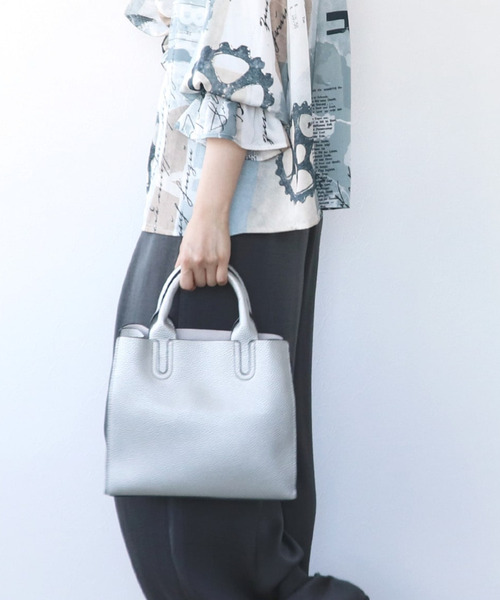 Cepica（セピカ）の「バイカラーフレームかっちりミニトート（トートバッグ・レディース・パープル/グリーン/ゴールド/シルバー/ブルー/グレイッシュベージュ・FREE）」の5枚目の写真