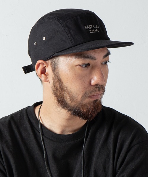 Code Kelly(コードケリー)の「Code Kelly × Cali Headwear JET CAP "EAST L.A. CALIF." / コードケリー×カリヘッドウェア ジェットキャップ "イースト LA カリフォルニア"(キャップ・メンズ・チャコールグレー/ブラック/ネイビー/グレー/レッド・FREE)」の2枚目の写真