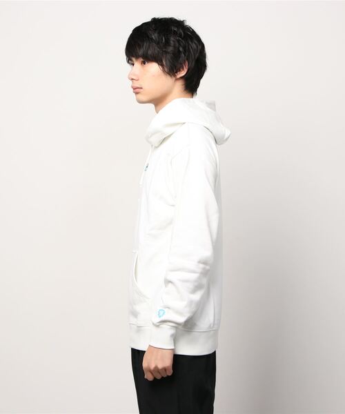 NCB neat caprice brand（エヌシービーニートカプリスブランド）の「NCB neat caprice brand(エヌシービーニートカプリスブランド) AR オノマトペパーカー（パーカー・メンズ・ブラック/ホワイト・MEDIUM/X-LARGE/LARGE）」の3枚目の写真