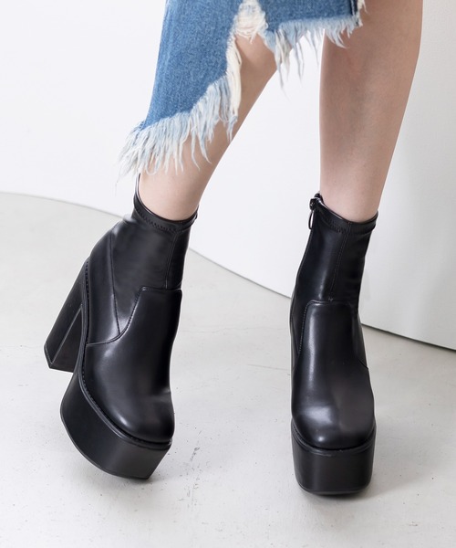 attagirl(アタガール)の「厚底プラットフォームストレッチショートブーツ(ブーツ・レディース・ダークブラウン/パイソン/ブラック/ベージュ/ホワイト/ブラック系その他・M/S/LL/L)」の9枚目の写真