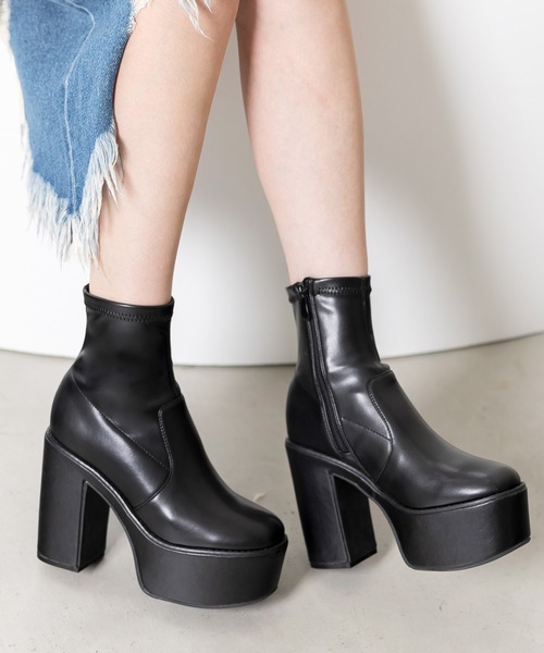 attagirl(アタガール)の「厚底プラットフォームストレッチショートブーツ(ブーツ・レディース・ダークブラウン/パイソン/ブラック/ベージュ/ホワイト/ブラック系その他・M/S/LL/L)」の11枚目の写真