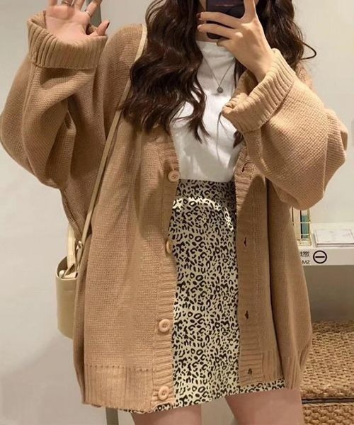 AMELY（エミリー）の「オーバーサイズニットカーディガン（カーディガン/ボレロ・レディース・ブラック/ベージュ/レッド/アイボリー/オレンジ・フリー）」の7枚目の写真