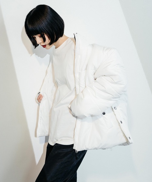 Mark Gonzales（マーク・ゴンザレス）の「Mark Gonzales マークゴンザレス 別注 オーバーサイズ 防風中綿ハイネック ボリュームスリーブエコダウンジャケット（ダウンジャケット/コート・メンズ・ホワイト/ブラック/カーキ/グレイッシュベージュ・M/L）」の19枚目の写真