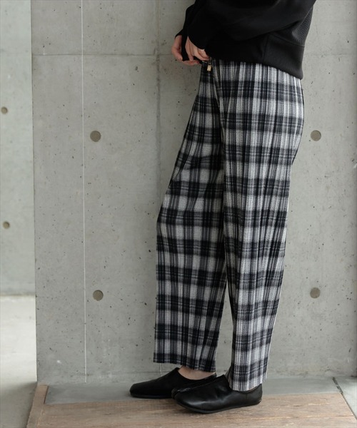 DONOBAN(ドノバン)の「プリーツチェックパンツ(その他パンツ・レディース・ブラック/ブラウン/ブルー・F)」の21枚目の写真
