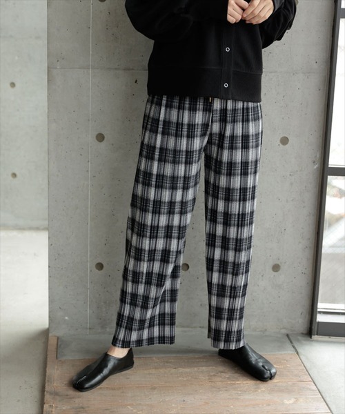 DONOBAN(ドノバン)の「プリーツチェックパンツ(その他パンツ・レディース・ブラック/ブラウン/ブルー・F)」の22枚目の写真