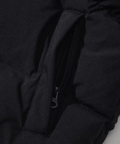 FCMM(エフシーエムエム)の「CLUB PIPNG SHORT PADDING JUMPER /クラブパイピングショートパディングジャンパー(ダウンジャケット/コート・メンズ・ライトグレー/ブラック/グレー/ミント・MEDIUM/LARGE)」の22枚目の写真