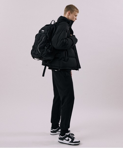 FCMM（エフシーエムエム）の「CLUB PIPNG SHORT PADDING JUMPER