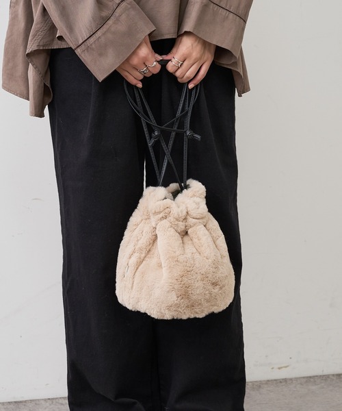 PUAL CE CIN（ピュアルセシン）の「ダブルフェイスポーチＢＡＧ（ショルダーバッグ・レディース・カーキ/アイボリー・FREE）」の16枚目の写真