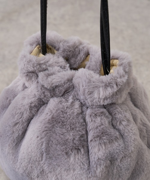 PUAL CE CIN（ピュアルセシン）の「ダブルフェイスポーチＢＡＧ（ショルダーバッグ・レディース・カーキ/アイボリー・FREE）」の4枚目の写真