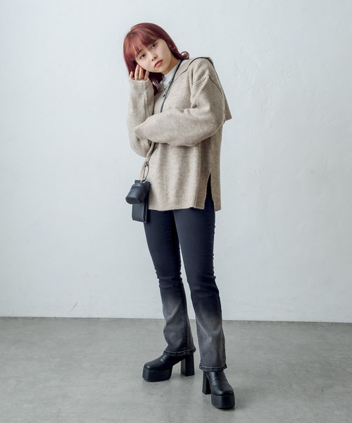 RASVOA（ラスボア）の「マルチイヤホンポーチ付スマフォショルダー（ショルダーバッグ・レディース・ブラック/シルバー・FREE）」の17枚目の写真