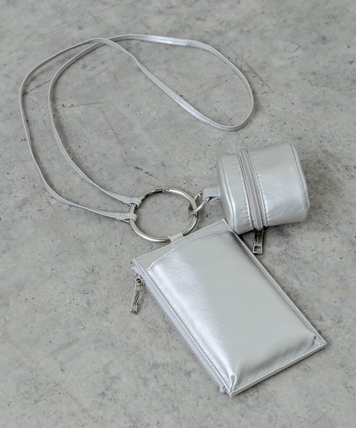 RASVOA（ラスボア）の「マルチイヤホンポーチ付スマフォショルダー（ショルダーバッグ・レディース・ブラック/シルバー・FREE）」の19枚目の写真