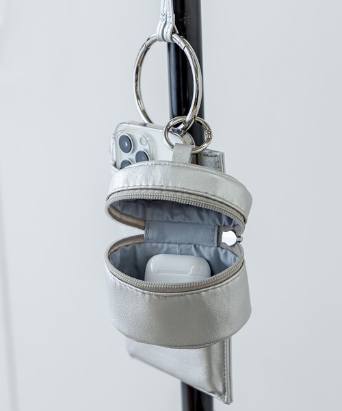 RASVOA（ラスボア）の「マルチイヤホンポーチ付スマフォショルダー（ショルダーバッグ・レディース・ブラック/シルバー・FREE）」の21枚目の写真