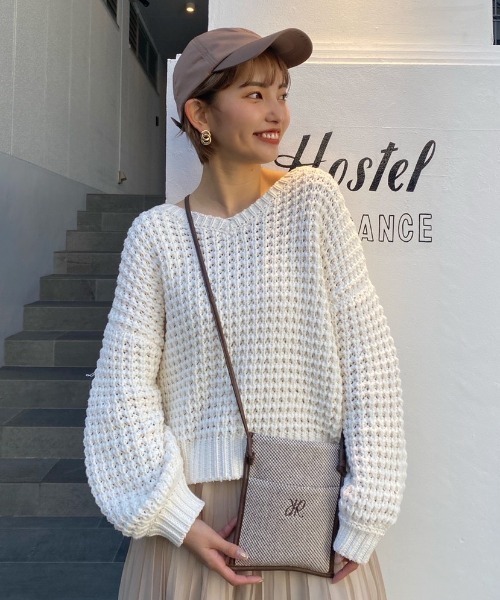 rienda(リエンダ)の「ワッフルVネックニットトップス(ニット/セーター・レディース・ブラック/ピンク/グリーン/アイボリー・FREE)」の1枚目の写真