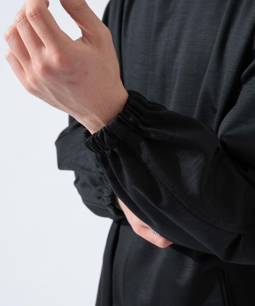 URBAN RESEARCH ROSSO MEN（アーバンリサーチロッソメン）の「ハイブリッドボンディングスタンドブルゾン『セットアップ対応』（ブルゾン・メンズ・ブラック/ネイビー・MEDIUM/LARGE）」の19枚目の写真