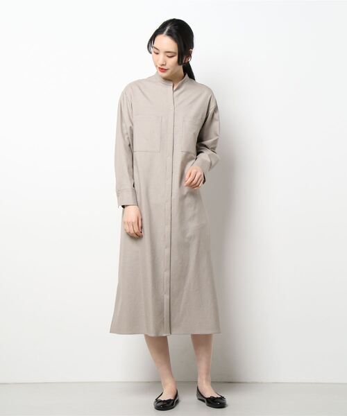 HELIOPOLE(エリオポール)の「NATURAL TWILL SHIRT OP(ワンピース・レディース・チャコールグレー/ダークブラウン/グリーン・38)」の2枚目の写真