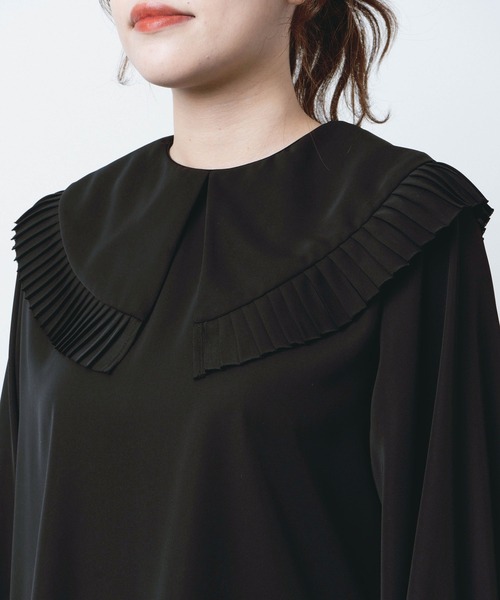 MILKFED.（ミルクフェド）の「PLEATED BIG COLLAR BLOUSE（シャツ/ブラウス・レディース・ホワイト/ブラック・ONE SIZE）」の16枚目の写真