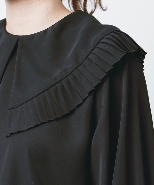 MILKFED.（ミルクフェド）の「PLEATED BIG COLLAR BLOUSE（シャツ/ブラウス・レディース・ホワイト/ブラック・ONE SIZE）」の18枚目の写真