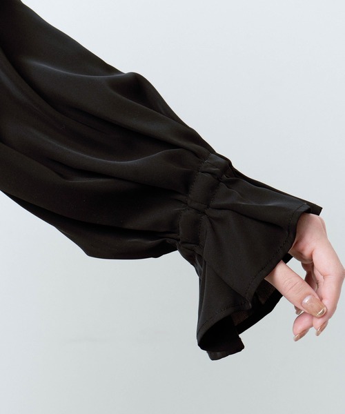 MILKFED.（ミルクフェド）の「PLEATED BIG COLLAR BLOUSE（シャツ/ブラウス・レディース・ホワイト/ブラック・ONE SIZE）」の19枚目の写真