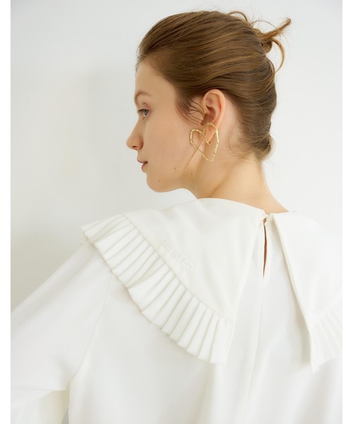 MILKFED.（ミルクフェド）の「PLEATED BIG COLLAR BLOUSE（シャツ/ブラウス・レディース・ホワイト/ブラック・ONE SIZE）」の3枚目の写真