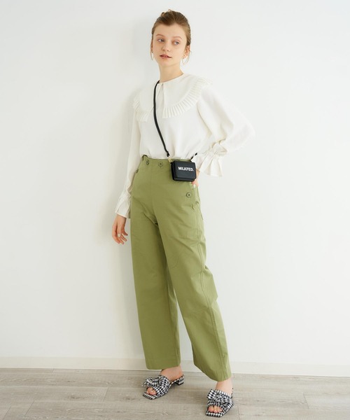 MILKFED.（ミルクフェド）の「PLEATED BIG COLLAR BLOUSE（シャツ/ブラウス・レディース・ホワイト/ブラック・ONE SIZE）」の6枚目の写真