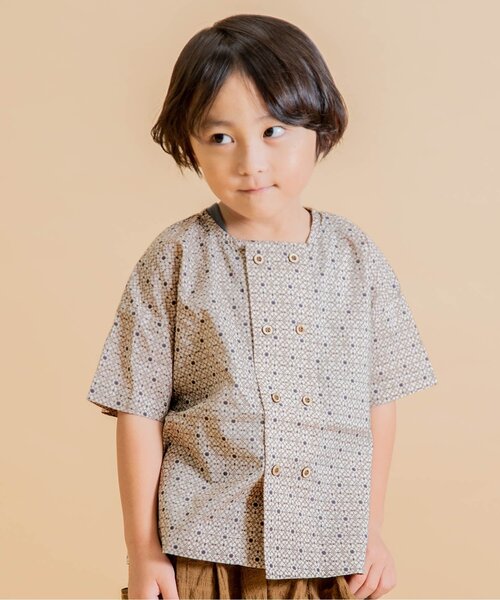 Ampersand（アンパサンド）の「premier ダブルボタンノーカラー半袖シャツ（シャツ/ブラウス・キッズ・ベージュ/イエロー/ブラウン/グリーン/グレー・100/120/70/80/130/90/140/110）」の4枚目の写真