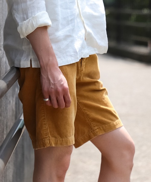 REMI RELIEF(レミレリーフ)の「REMI RELIEF / 別注 Corduroy Shorts(その他パンツ・メンズ・チャコールグレー/オフホワイト/オリーブ/ブラウン系その他3/コーラル・SMALL/MEDIUM/LARGE/X-LARGE)」の5枚目の写真