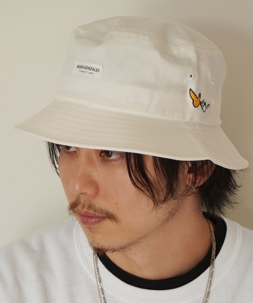 （What it isNt）ART BY MARKGONZALES（ワットイットイズント）の「刺繍 バケット ハット / HAT 【（What it isNt）ART BY MARKGONZALES / (ワットイットイズント) アートバイ マークゴンザレス 】（ハット・メンズ・ブラック/ホワイト/ベージュ系その他/ブラック系その他/ブルー系その他/ベージュ/ホワイト系その他/ネイビー/ホワイト系その他3/ホワイト系その他2/ブラック系その他3/ベージュ系その他3/ブラック系その他2/グリーン/ブラウン・FREE）」の4枚目の写真